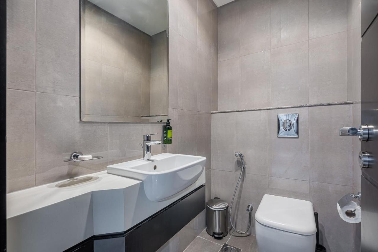 Citihome - 1Br At Merano Tower By Damac Dubai Buitenkant foto